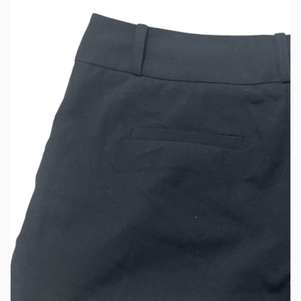 XOXO Elegant Black Pleated Dress Shorts with pockets - Picture 3 of 7